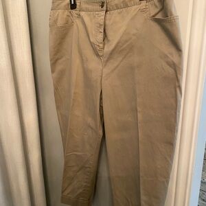 Peter Nygard Women’s Khaki Chinos